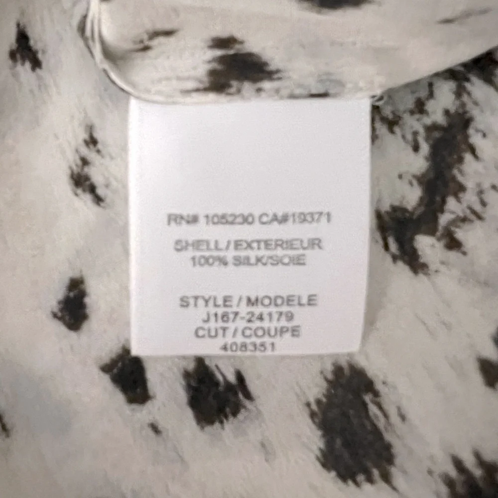 Joie Snow Leopard Print Silk Purine Blouse in New Moon, Size Small - Picture 8 of 9